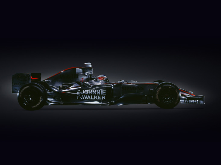 JOHNNIE_WALKER_MACLAREN_SIDE
