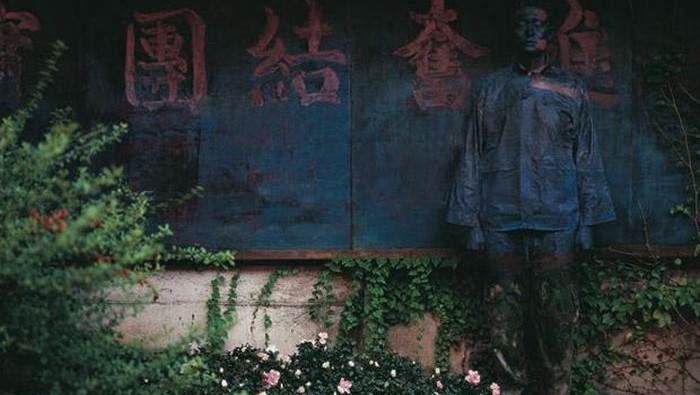 invisile_man_liu_bolin_14