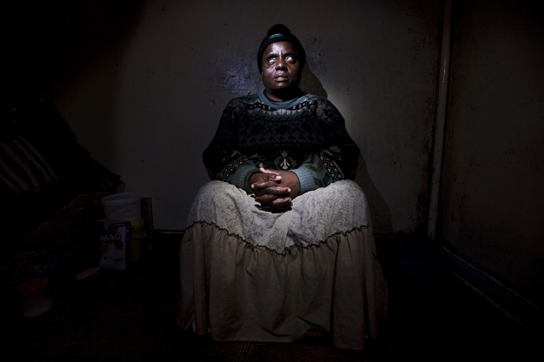 Picture 2 art blog - brent stirton - empty kingdom