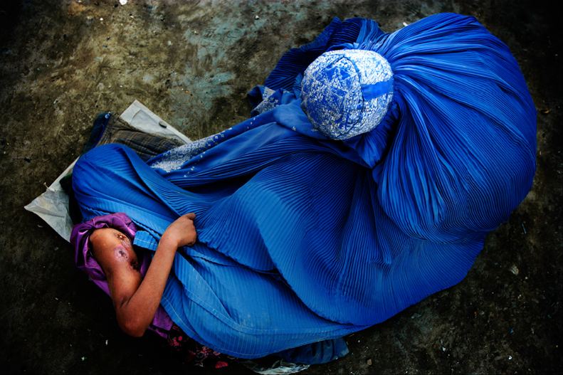 Picture 5 art blog - brent stirton - empty kingdom
