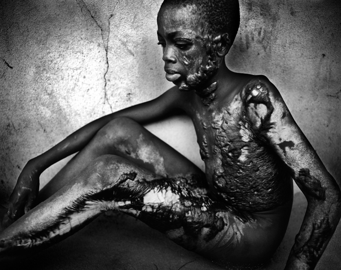 Picture 7 art blog - brent stirton - empty kingdom