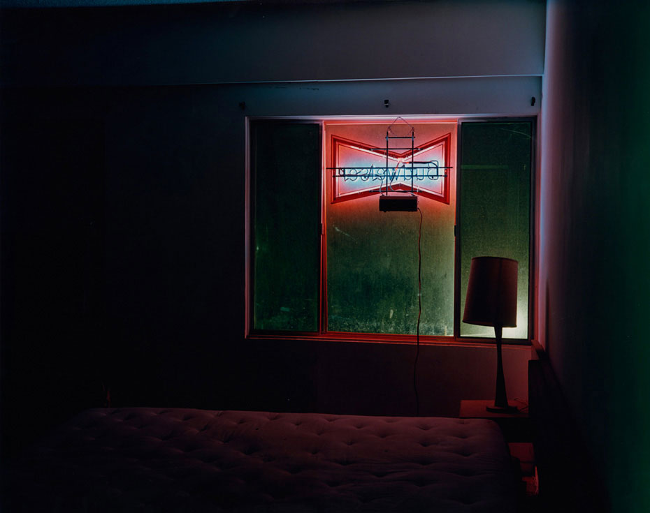 Picture 9 art blog - Nadav Kander - empty kingdom