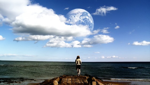 4_AnotherEarth_pan