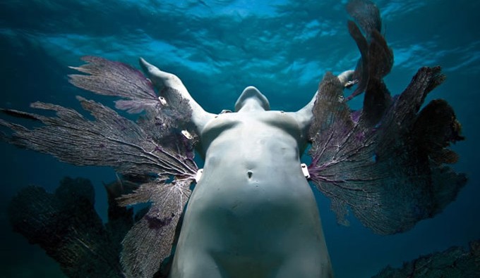 art blog - Jason deCaires Taylor - empty kingdom