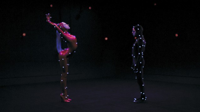 1_e_Léos-Carax-_Holy-Motors