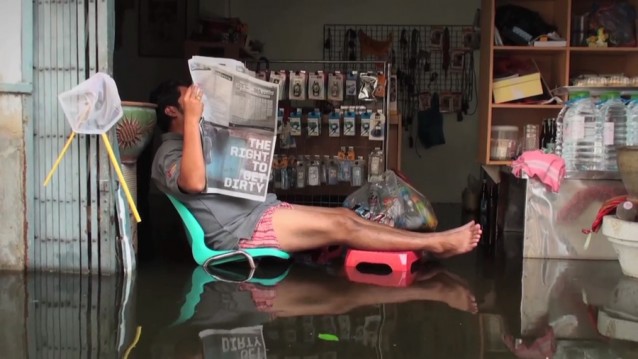 4_e2_Gideon-Mendel,-Cut-and-Cue-_LIVING-WITH-FLOODWATERS-[Short-Film]