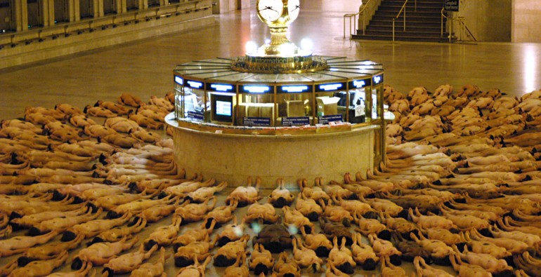 Empty Kingdom - Spencer Tunick - Art Blog