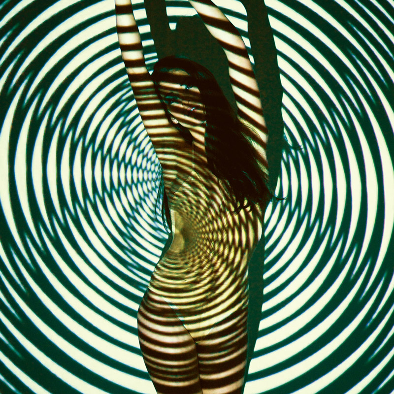 Neil-Krug_web18 art blog - Neil Krug - empty kingdom