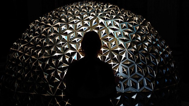 Studio-Roosegaarde-_Lotus-Dome-_001_E