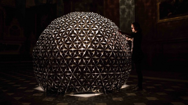 Studio-Roosegaarde-_Lotus-Dome-_005_E