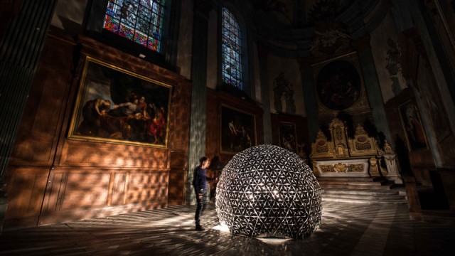 Studio-Roosegaarde-_Lotus-Dome-_006_E