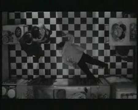 bloody-olive-v11003