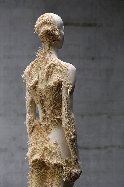 art blog - Aron Demetz - empty kingdom