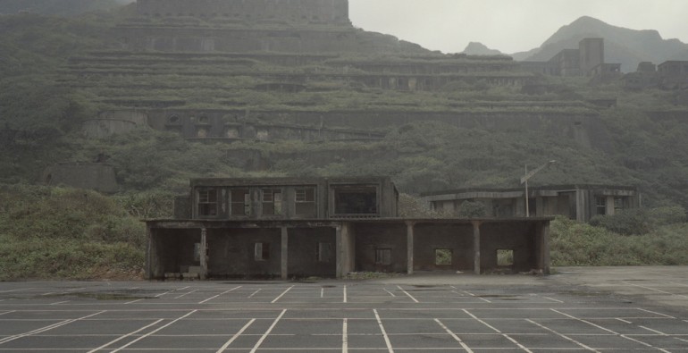 Tom Kondrat - Empty Kingdom - Art Blog